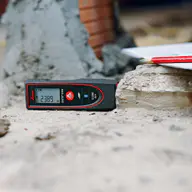 Лазерный дальномер Leica DISTO D110 38
